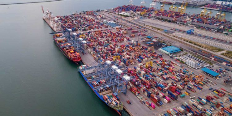 Exportações brasileiras crescem 4,8% em julho com destaque comércio com América e Europa