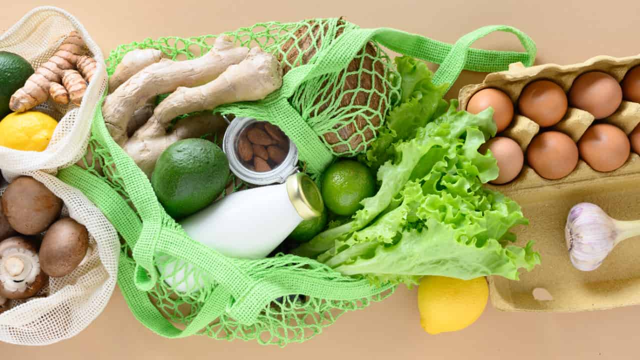 Cesta básica fica mais barata em agosto na maioria das capitais