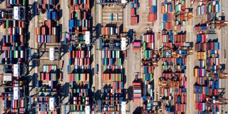PIB brasileiro cresce 0,4% no 2° trimestre impulsionado por consumo e exportações