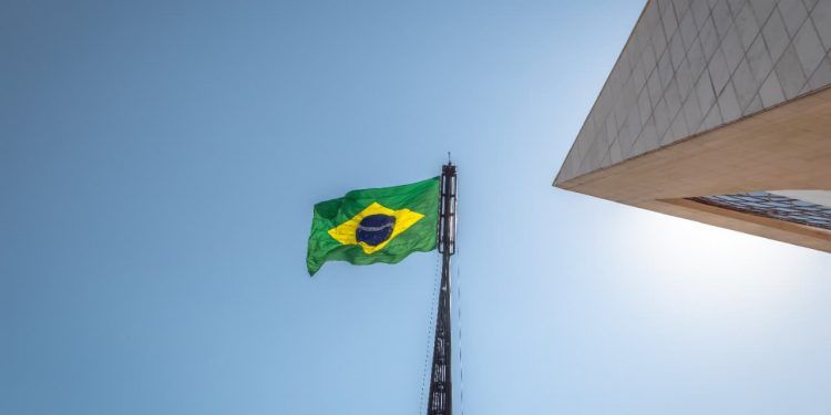 Lula e Trump discutem retirada de sobretaxa sobre produtos brasileiros