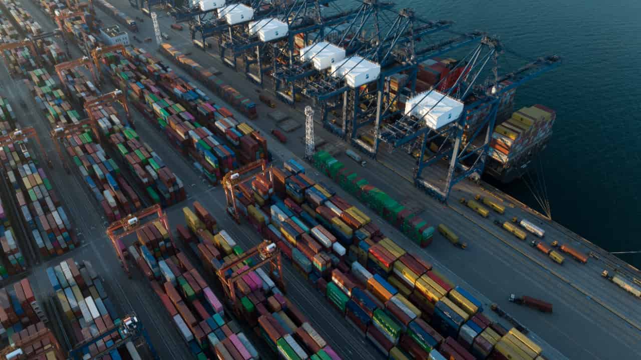 Brasil alcança recorde histórico nas exportações e na corrente de comércio em 2025