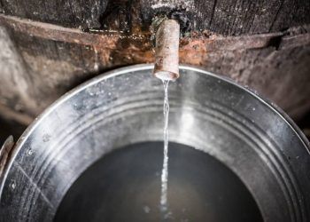 Brasil desperdiça volume diário de água equivalente a mais de 6 mil piscinas olímpicas