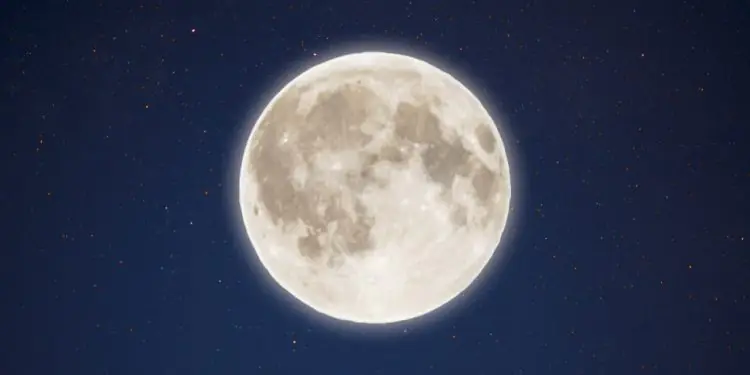 Fenômeno da superlua volta a iluminar o céu nas próximas semanas no país 1 Fenômeno da superlua volta a iluminar o céu nas próximas semanas no país