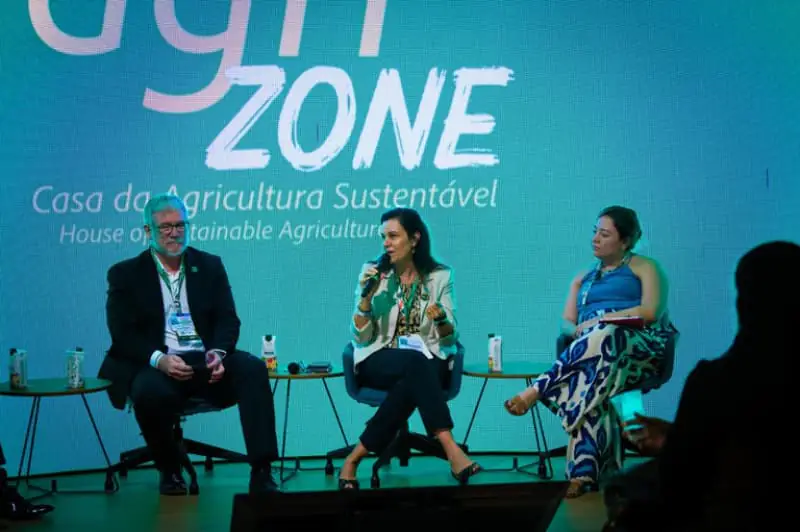 Brasil reforça integração entre produção de alimentos e energia limpa na COP30 3 Painel Agrizone
