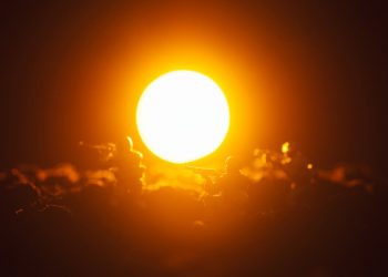 Onda de calor se intensifica com bloqueio atmosférico e amplia alertas no país