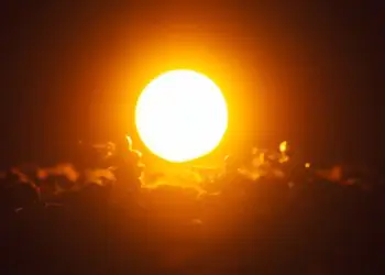 Onda de calor se intensifica com bloqueio atmosférico e amplia alertas no país