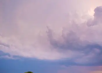 Nova frente fria e ciclone aumentam risco de temporais no Sul e Sudeste