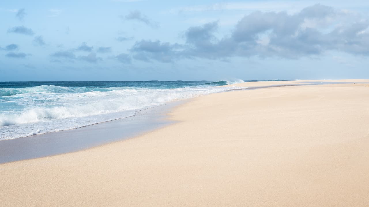 Praias com selo Bandeira Azul viram destaque de turistas neste verão