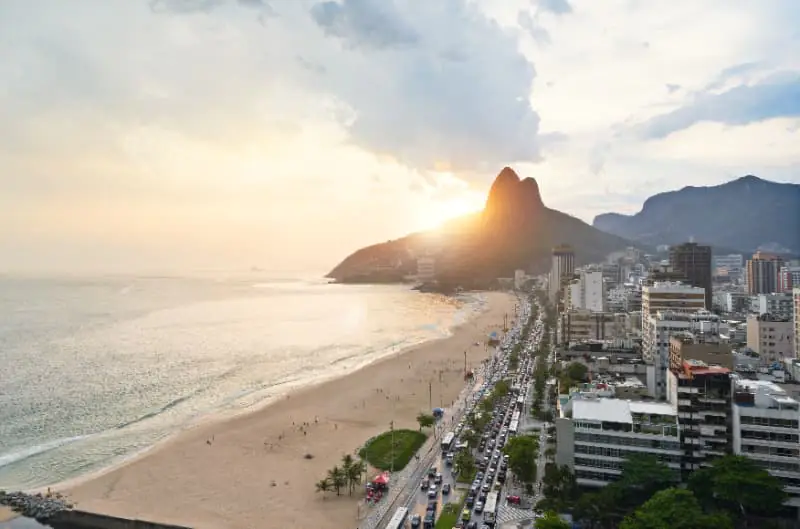 Rio de Janeiro registra temperaturas acima da média e picos de até 41 °C 3 Temperaturas acima da média