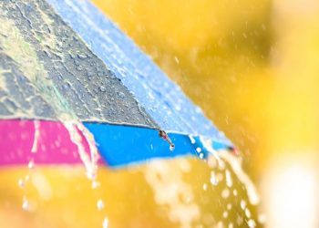 Chuva marca o início do Carnaval em todas as regiões do país