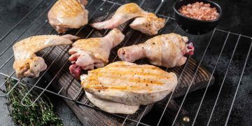 Custos de produção de suínos caem em fevereiro enquanto frango de corte fica estável