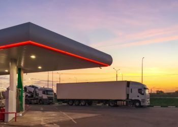 Distribuidoras sugerem que Petrobras amplie importação de diesel para garantir abastecimento