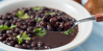 Mercado de feijão inicia março com ritmo mais lento após altas de fevereiro