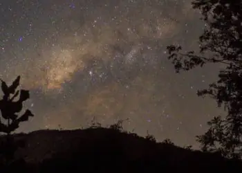 Céu escuro impulsiona turismo e conservação em parques de Goiás