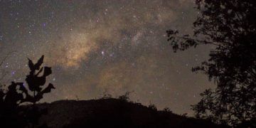 Céu escuro impulsiona turismo e conservação em parques de Goiás