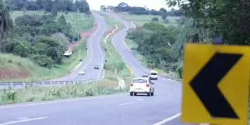 Restituição de taxa do Fundeinfra começa a ser paga a contribuintes em Goiás