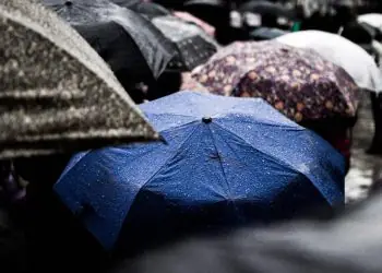 Chuva ganha força em várias regiões do país nesta sexta-feira (15), aponta Inmet