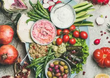 IPCA desacelera em abril, mas alimentos e saúde pressionam inflação