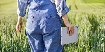 Brasil cria 85,8 mil empregos em abril, mas agro registra saldo negativo