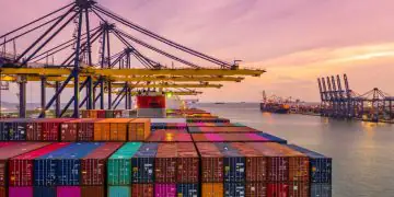 Comércio exterior brasileiro fecha maio com superávit de US$ 8 bi e alta nas exportações
