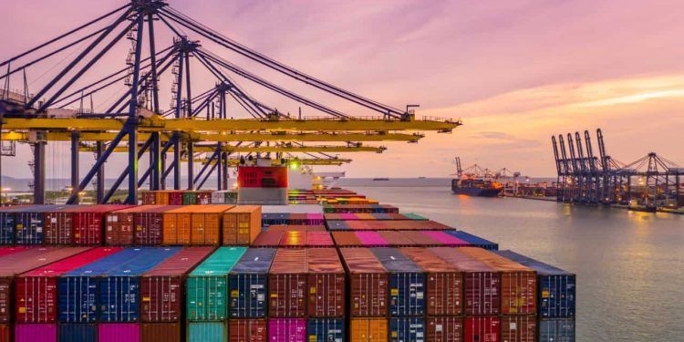 Comércio exterior brasileiro fecha maio com superávit de US$ 8 bi e alta nas exportações 1 Comércio exterior brasileiro fecha maio com superávit de US$ 8 bi e alta nas exportações