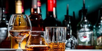 Produção de cachaça soma 234,4 milhões de litros no Brasil em 2025