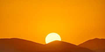 Segunda-feira (17) terá calor intenso e baixa umidade em grande parte do Brasil