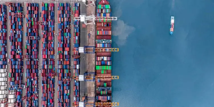 Balança comercial brasileira tem superávit de US$ 7,4 bilhões em outubro 1 Balança comercial brasileira tem superávit de US$ 7,4 bilhões em outubro