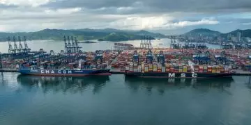 Exportações brasileiras crescem 29,6% e superávit comercial sobe 63,8% em outubro
