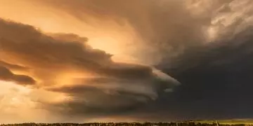 Frente fria provoca chuva em parte do Brasil e mantém frio no Sul nesta segunda