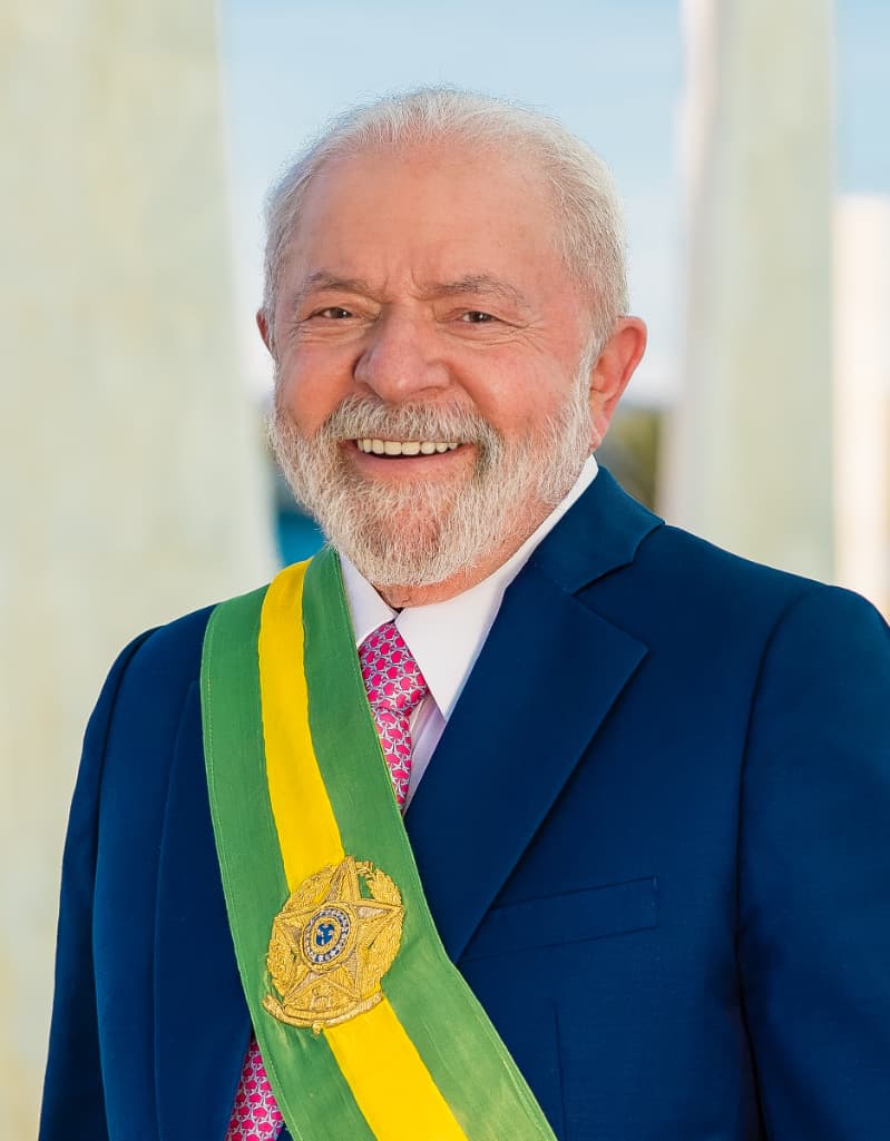 Lula vai disputar segundo turno